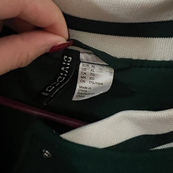 Varsity Jacket - FREE SHIPPING - Picture 4 of 4